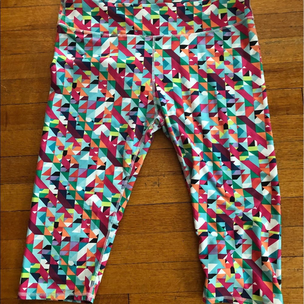 XL Fabletics Knee Length Capris